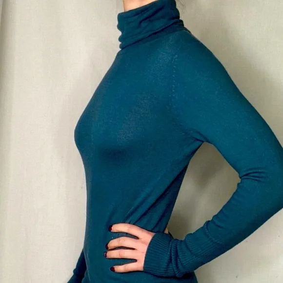 Teal Turtleneck long sleeve Top size small - Picture 10 of 14